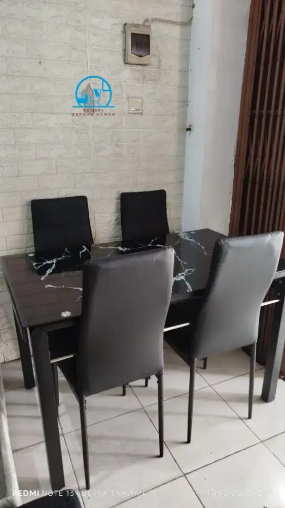 Promo! Set meja makan minimalis