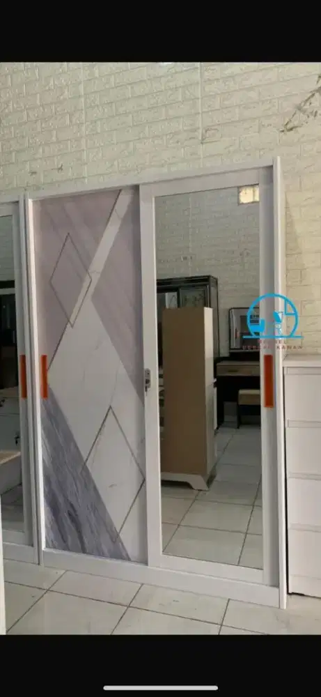 Promo! Lemari pakaian sliding besi awet