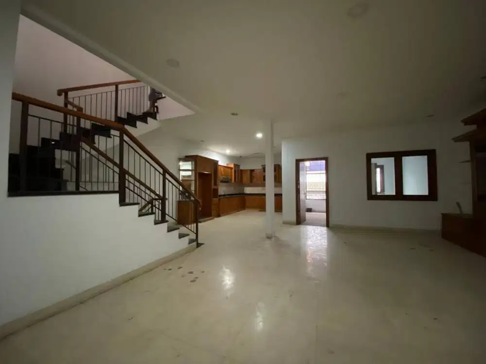 Dijual Rumah Usaha di Mekarwangi Bandung Siap Pakai