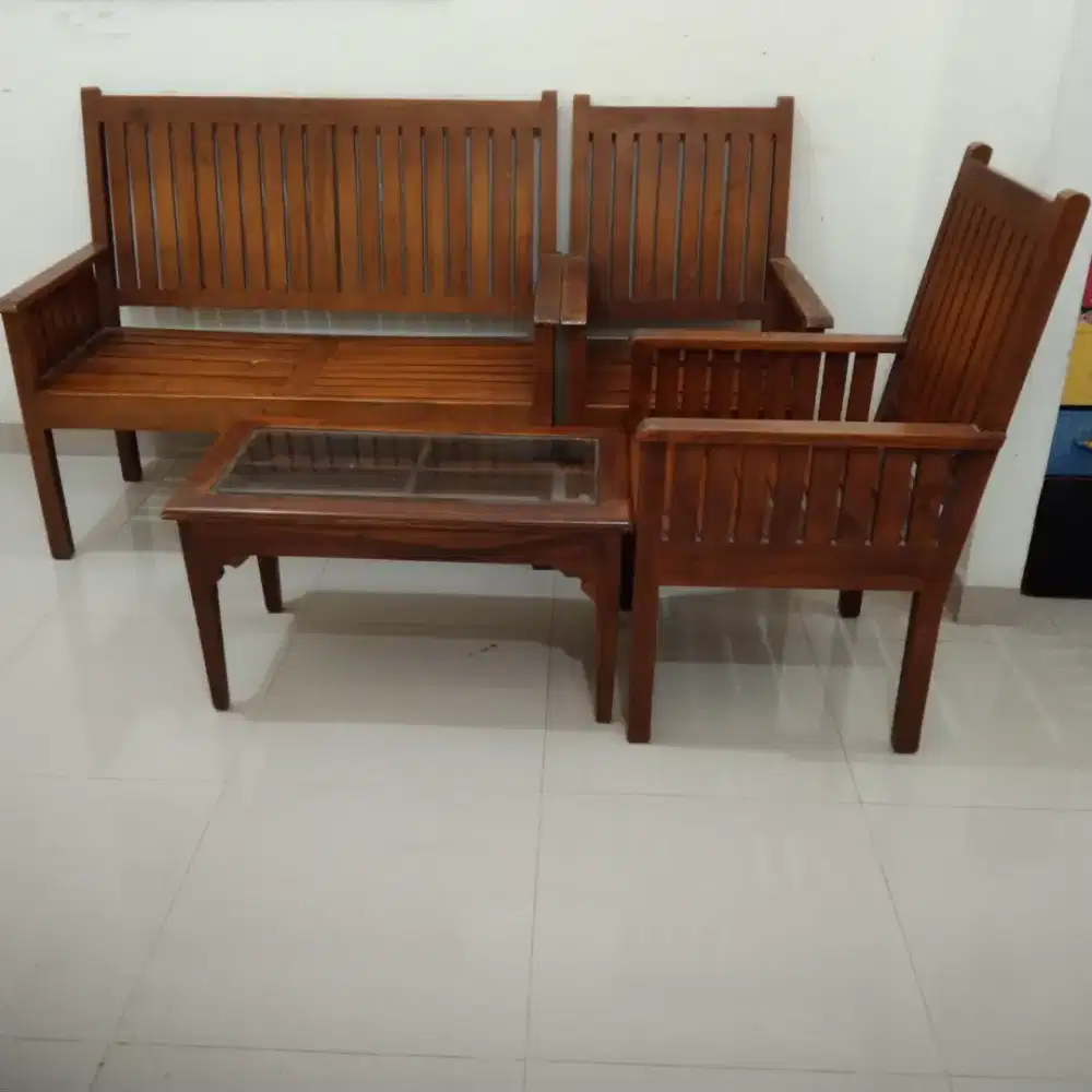 1 set kursi dan meja tamu (kayu jati)
