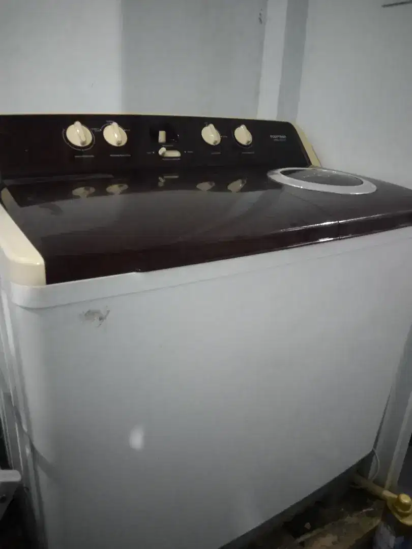 Mesin Cuci Polytron PWM 1402 R (Bekas)