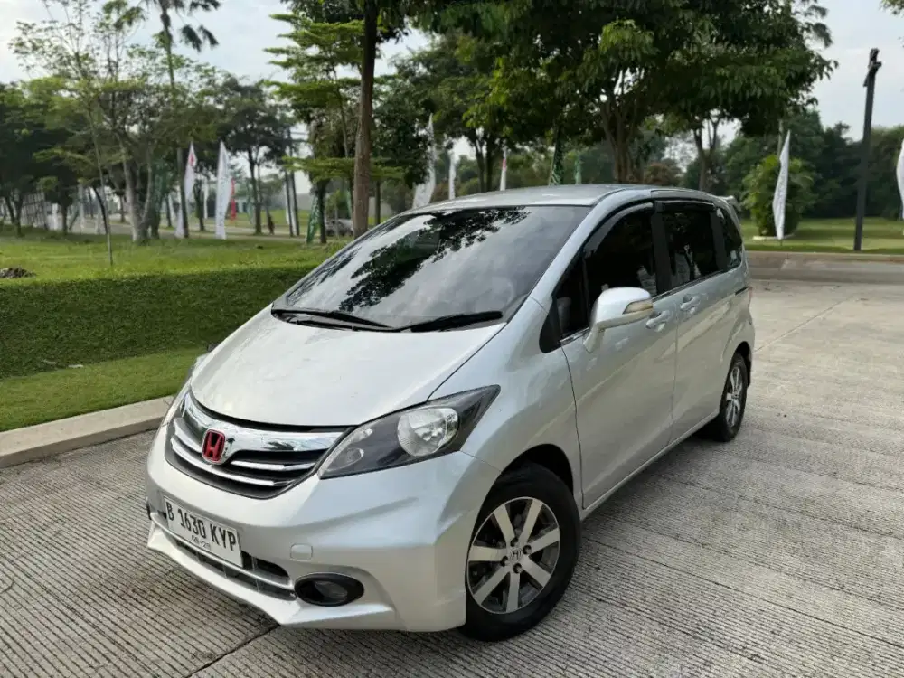 Honda Freed PSD 2011 Silver