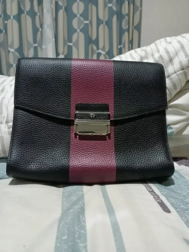 Hand Bag Pria Aigner