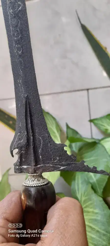 Keris jalak sinom slewah