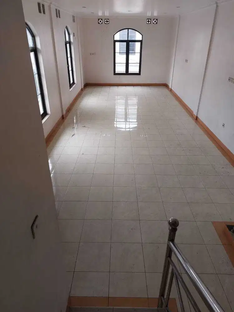 Disewakan Ruko 2 Lantai di Condet – Lokasi Strategis, Siap Usaha