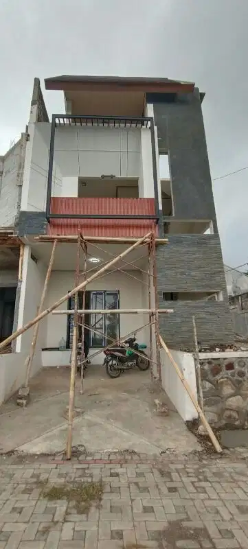 Rumah Villa Kolam Renang BNS Kota Batu