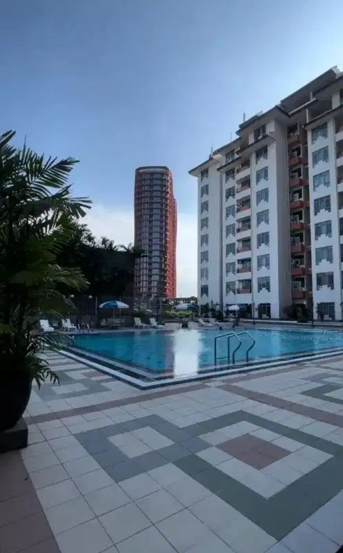 Di JUAL 2 + 1 Bedroom Apartemen Pondok Club Villa Jakarta Selatan.