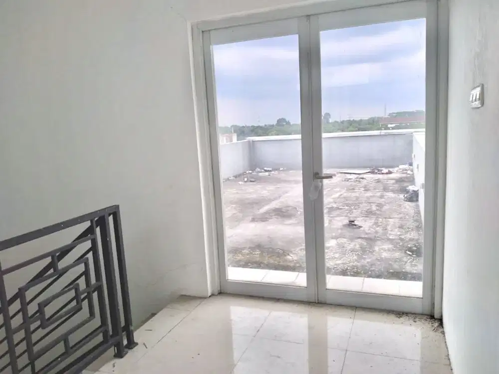 Dijual Ruko Strategis Dekat Pinggir Jalan