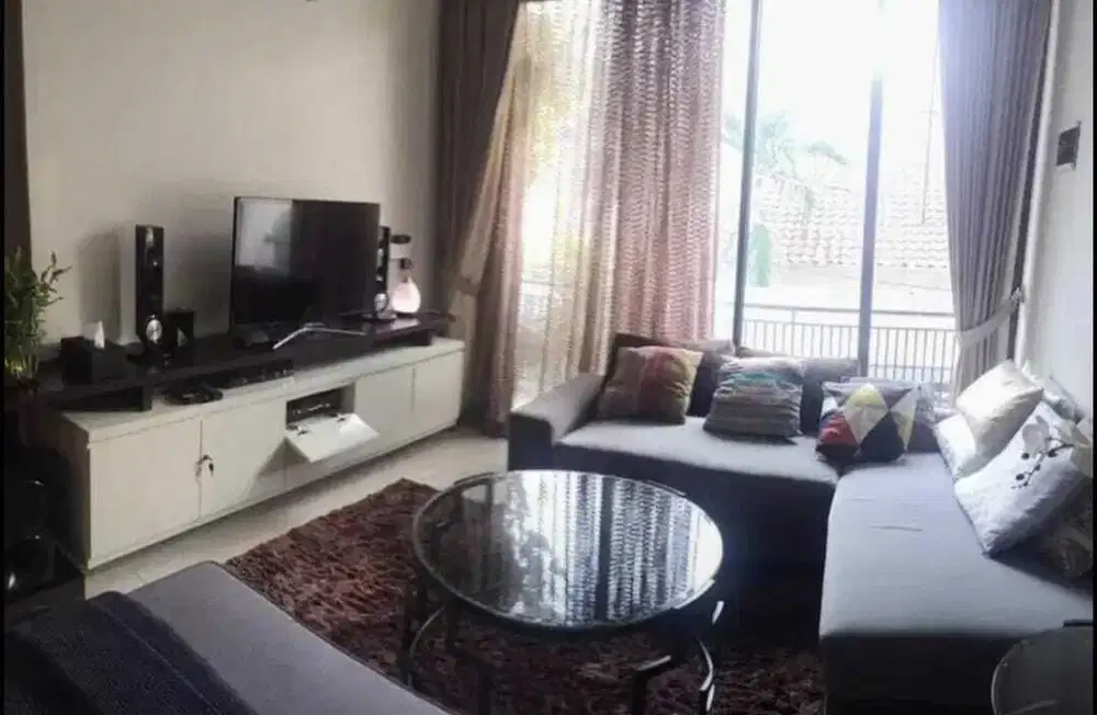 TEBET BARAT JAKSEL RUMAH DESIGN MODERN 3 LT SEMI FURNISHED 261