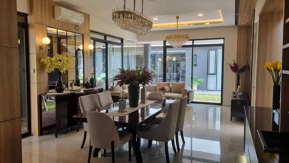 Fast Sale Rumah Lux dengan View Danau - Full Furnished di KBP Kota Baru Parahyangan