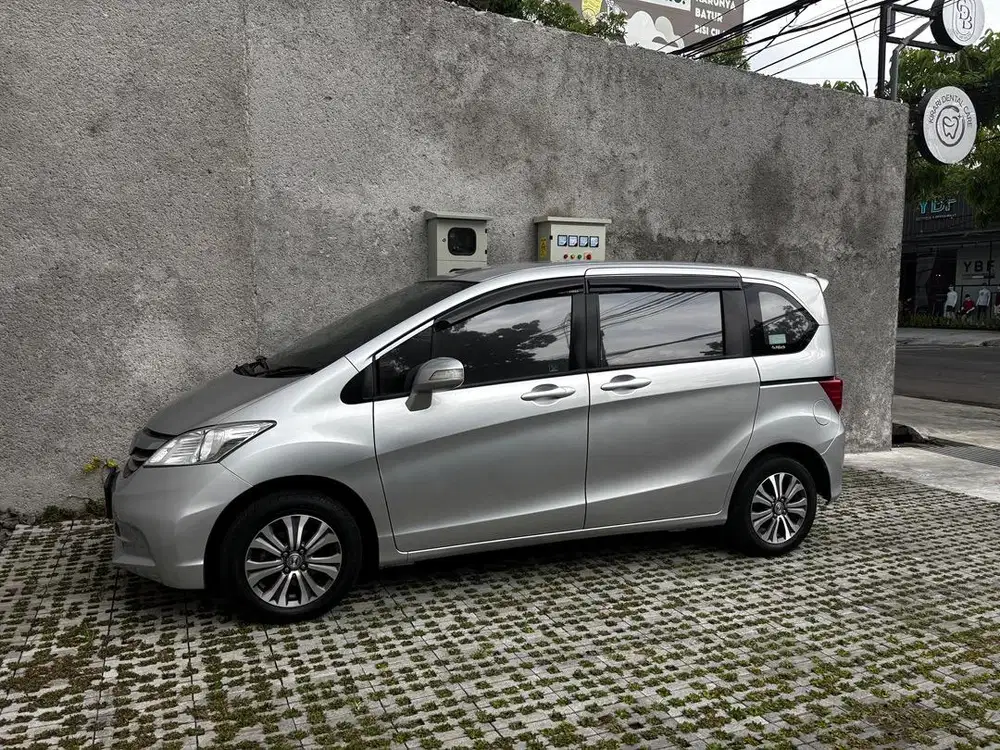 Honda Freed Tipe S 2013