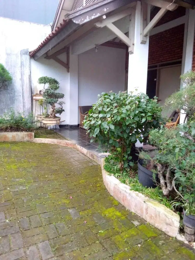 Dijual Rumah Cigadung Nyaman dan Asri
