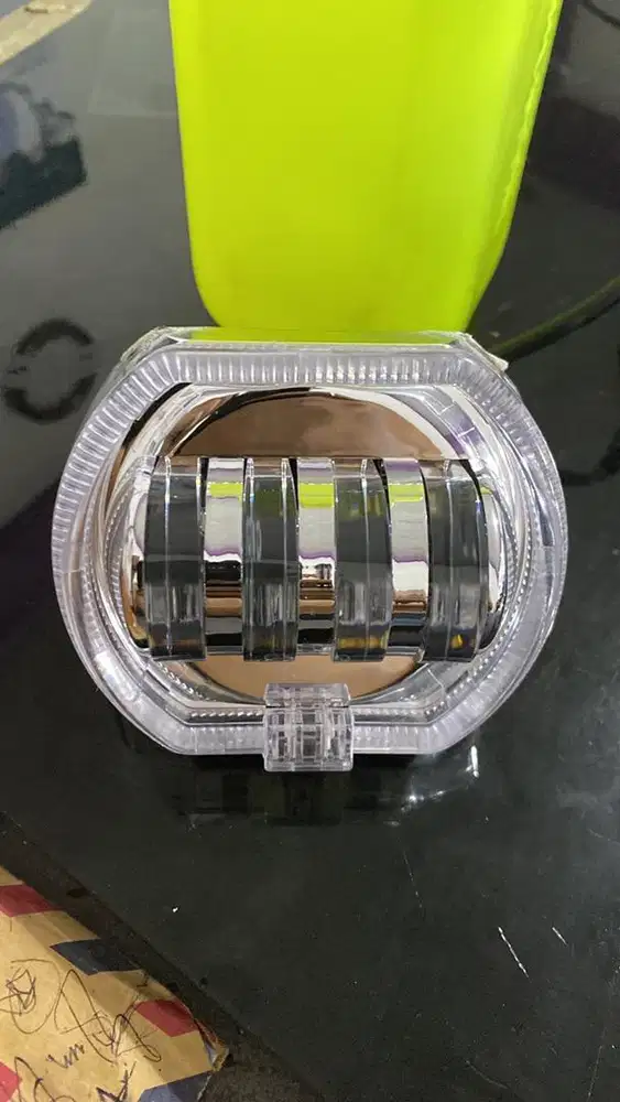 Lampu daymaker sepeda motor