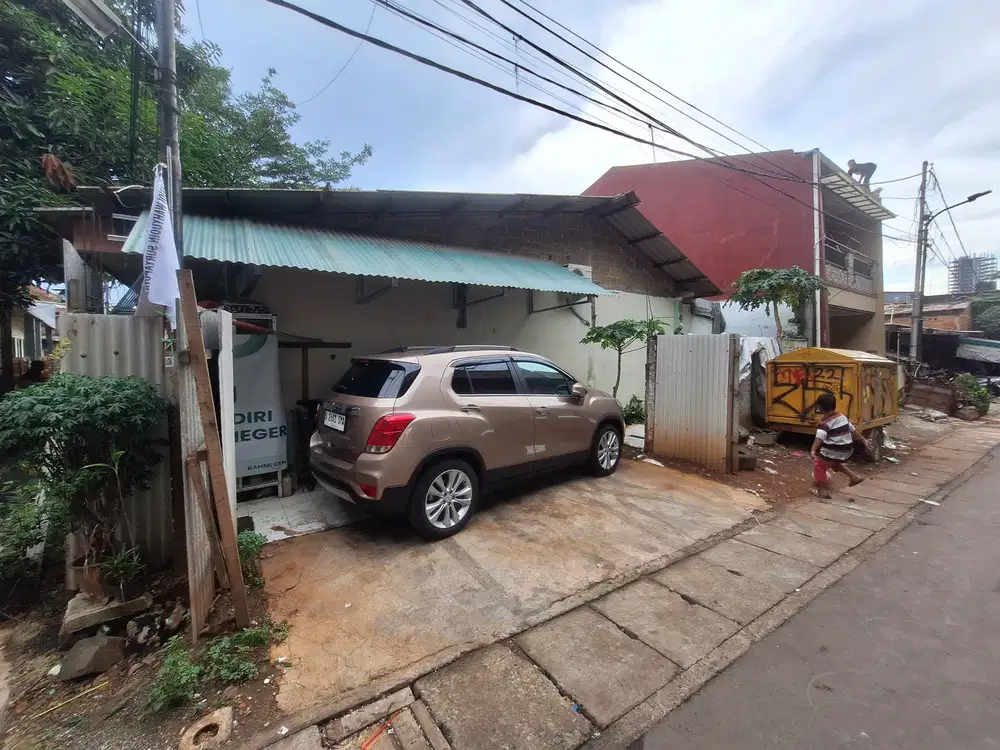 RUMAH HARGA MERAKYAT DOMISILI PEJABAT MENTENG