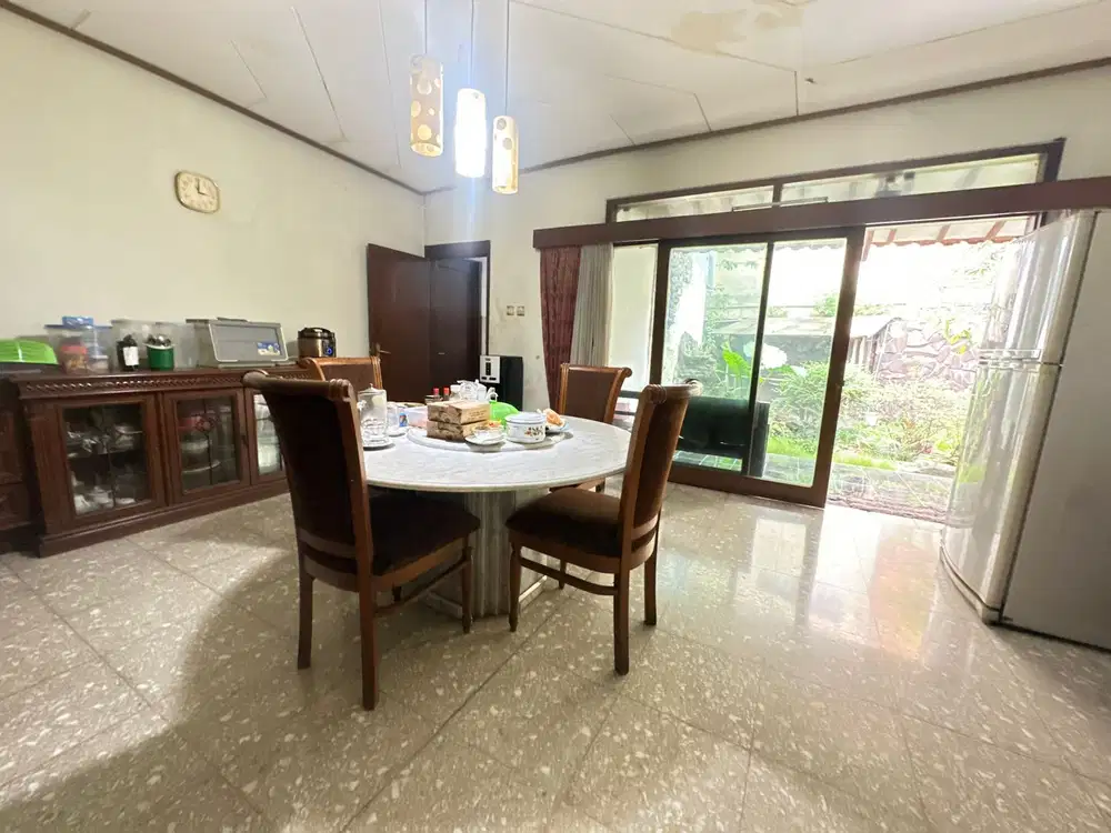 Dijual Cepat Rumah + Tempat Usaha Cafe Strategis Di Sayap Riau