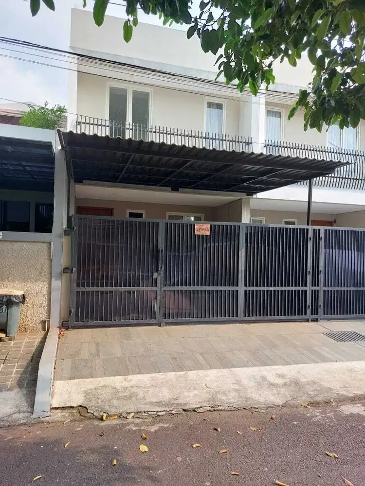 Rumah Town House Lebak Bulus