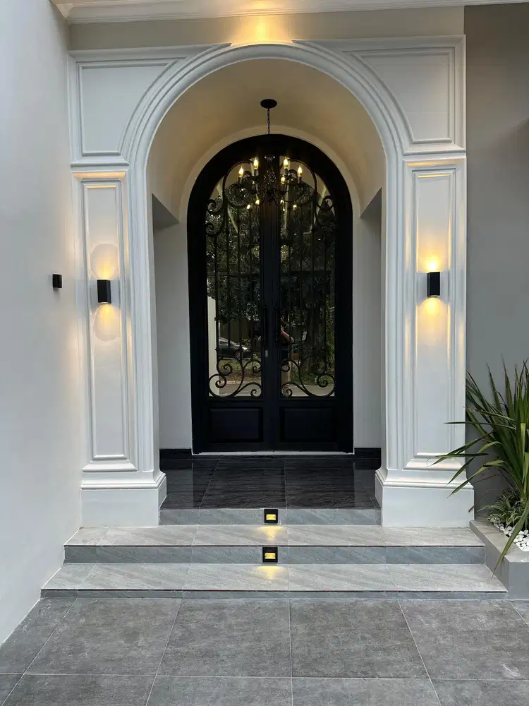 DIJUAL RUMAH MODERN CLASSIC DI JAGAKARSA JAKARTA SELATAN! Hanya 2M!