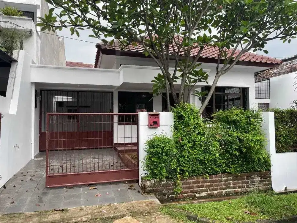 Rumah Komplek Tanjung Barat Aeon