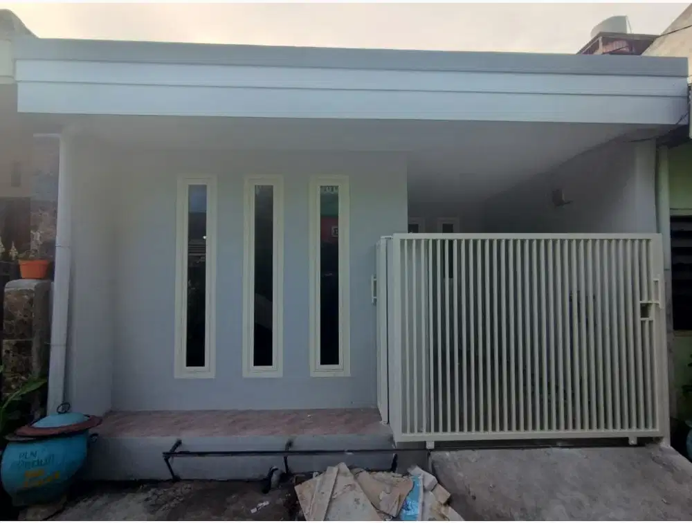 Rumah dekat G_Walk citraland surabaya hrg 450 jt surat SHM