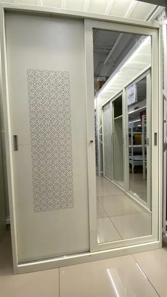 Lemari Pakaian 2 Pintu Geser