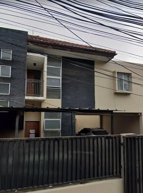 Dijual Rumah 2 Lantai + 8 Kamar Kos di Gandaria Selatan