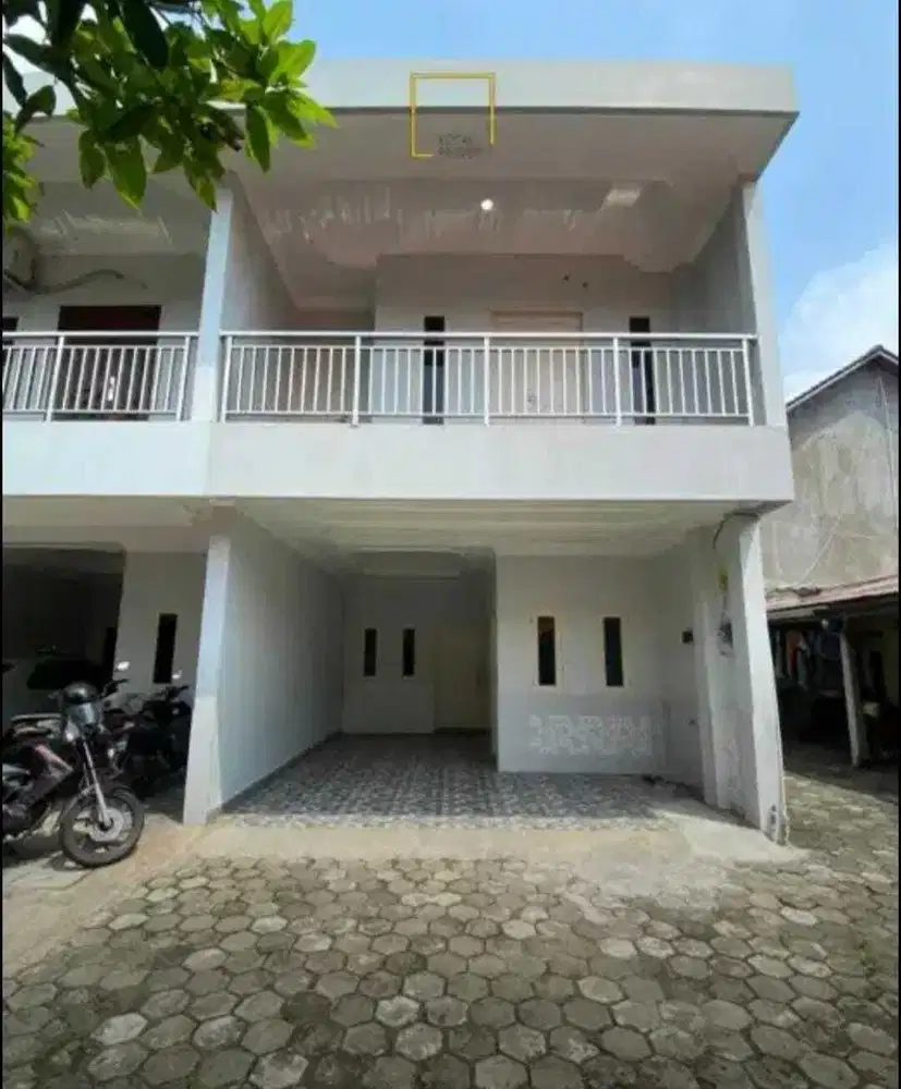 Dijual Rumah townhouse Pinggir Jalan Raya Lenteng Agung Murah