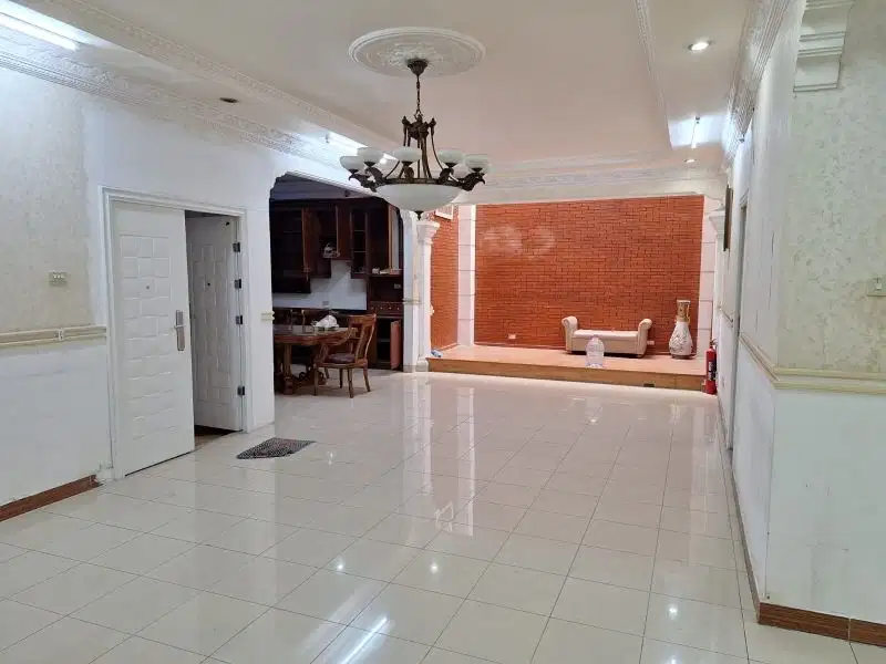 Rumah komplek elit tanjung barat tb simatupang