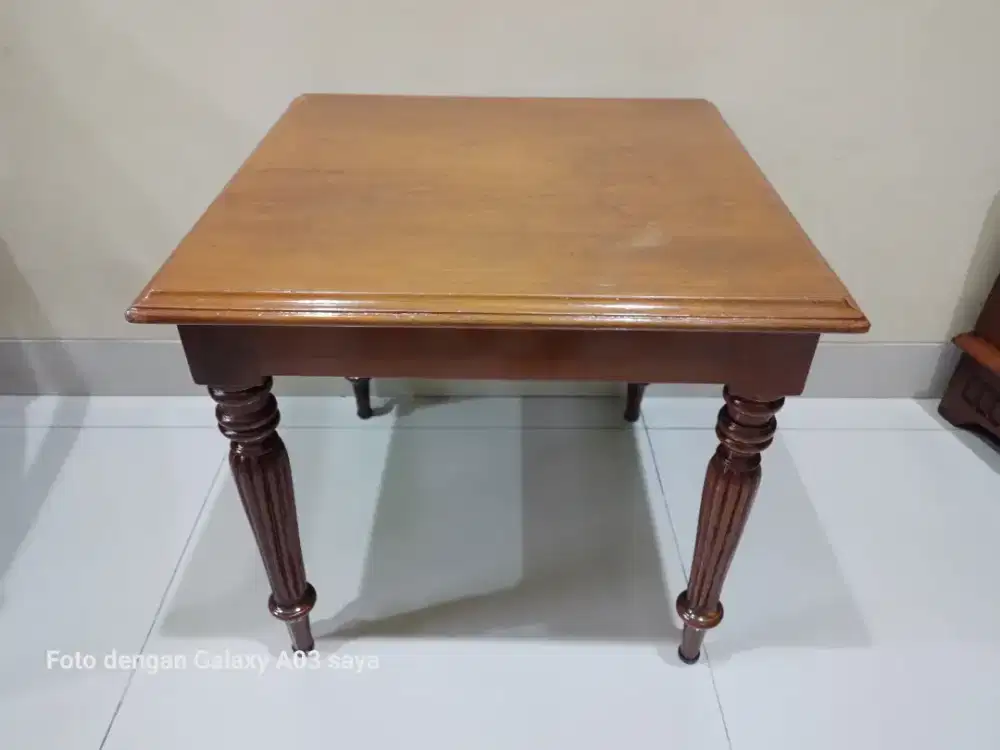 Meja segi kayu jati tua antik P.50cmx L.50cmx T.46cm