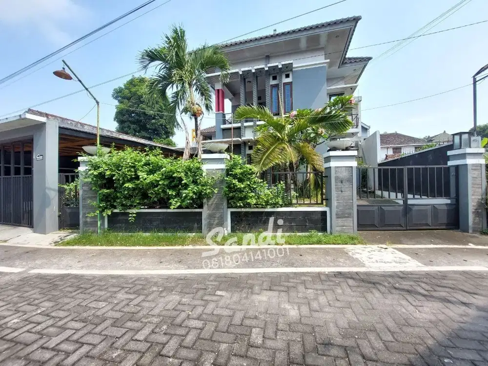 Rumah Homestay Luas 400 Meteran dekat SMAN 1 Yogyakarta