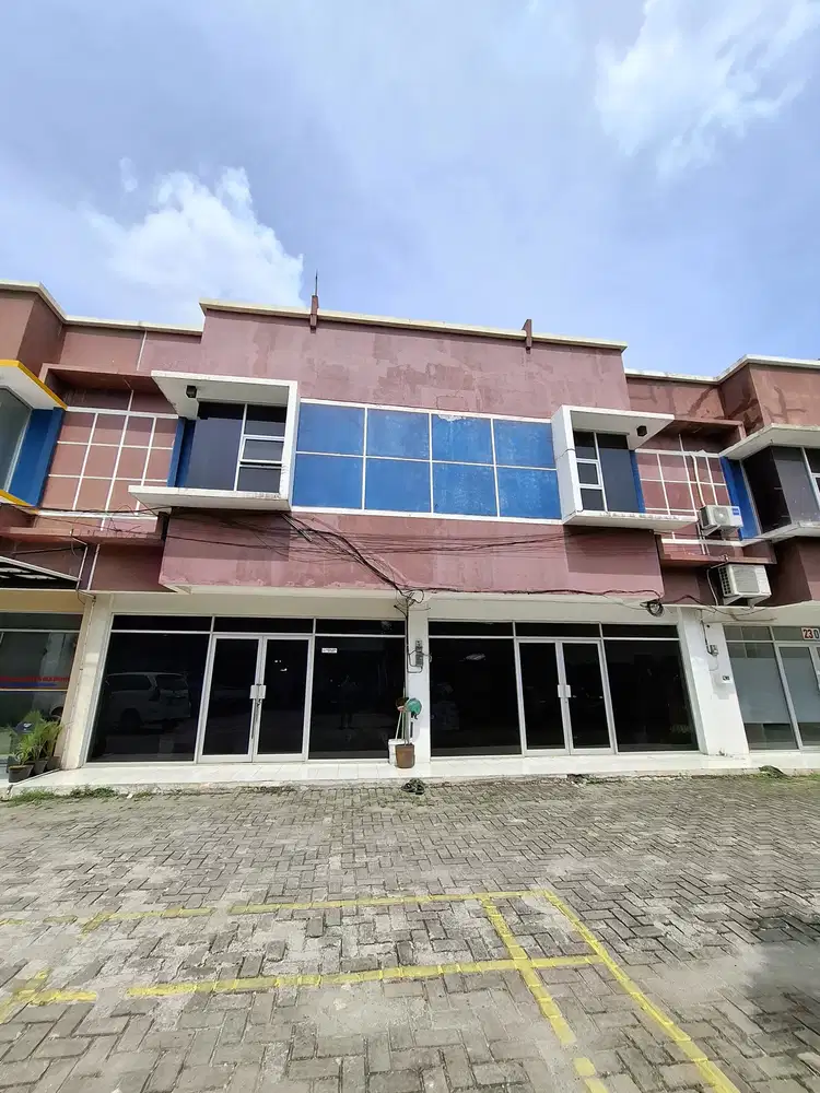 DISEWAKAN RUKO 2 LANTAI Siap Pakai! Lokasi STRATEGIS DI JAGAKARSA!