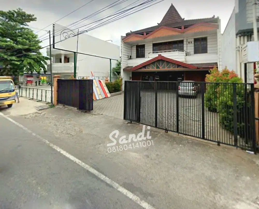 Ruko Luas 650 Meter, Lebar depan 11 Meter Tepi Jalan dkt Taman Siswa