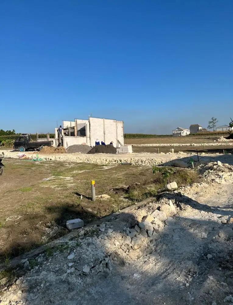 dijual tanah dekat pasar dan banyak jalan tembusan