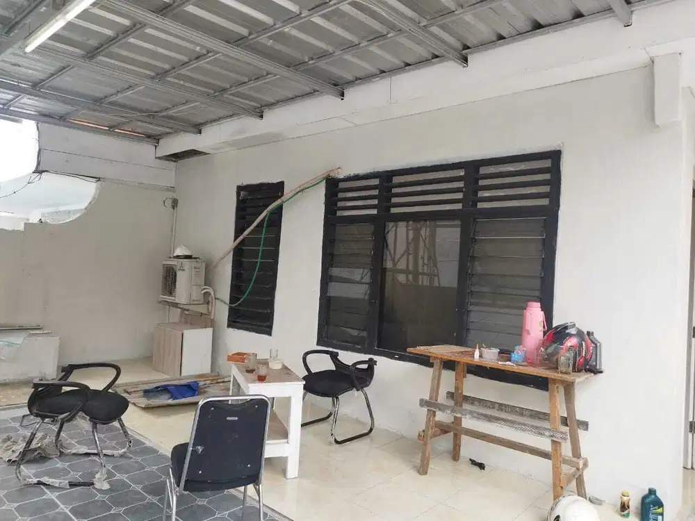 Disewakan rumah ek kantor di jalan MPR jakarta selatan