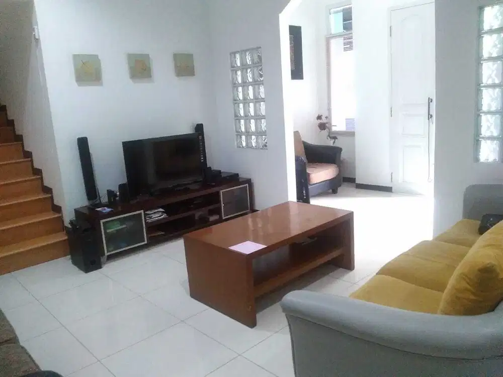 Jual Cepat Turun Harga Rumah Cantik di sayap Batununggal