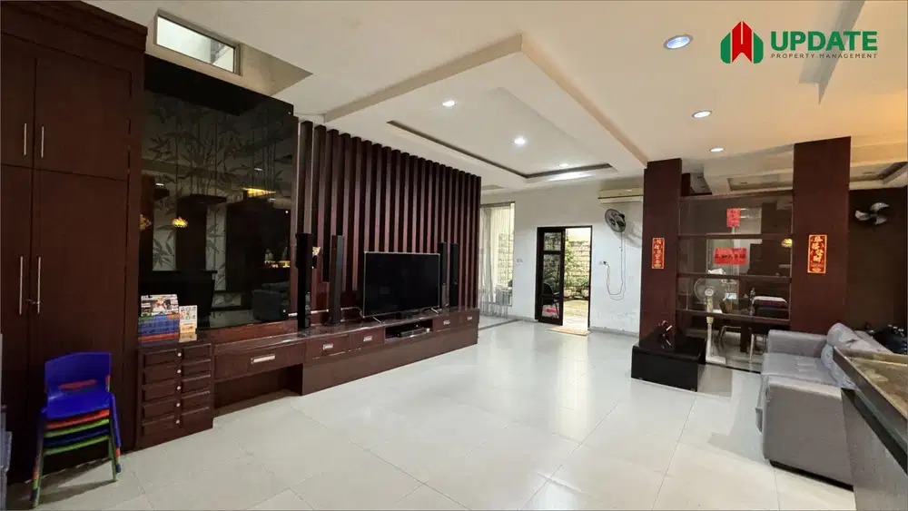 Dijual Villa Komplek Cemara Asri jl. Merbau ukuran 12x25