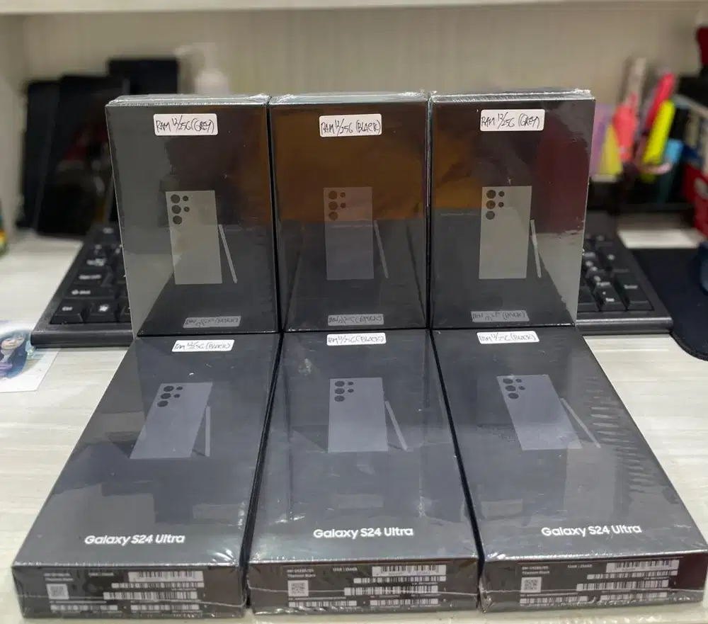 Baru…Samsung S24 Ultra 5G 12/256Gb Grs Resmi (Warna : Black,Grey)