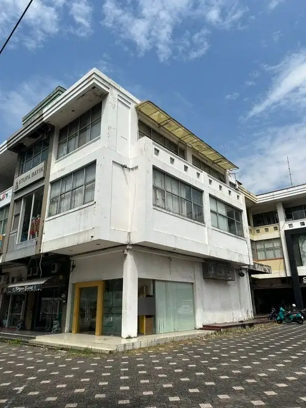 Disewakan Ruko Pinggir Jalan Sultan Agung Depan Hotel Padma