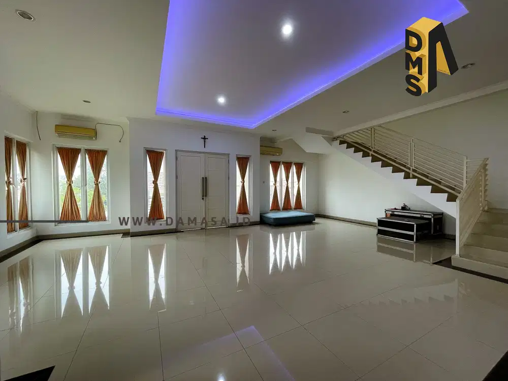 DIJUAL Cepat Rumah Hook Besar di Kebon Jeruk Jakarta Barat