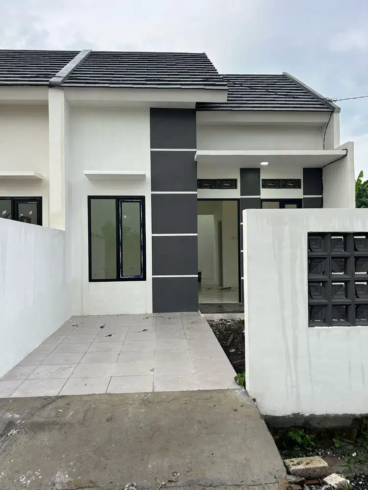 Dijual rumah hrg 215 jt free pagar dan kanopi lokasi 200 MTR dari jala
