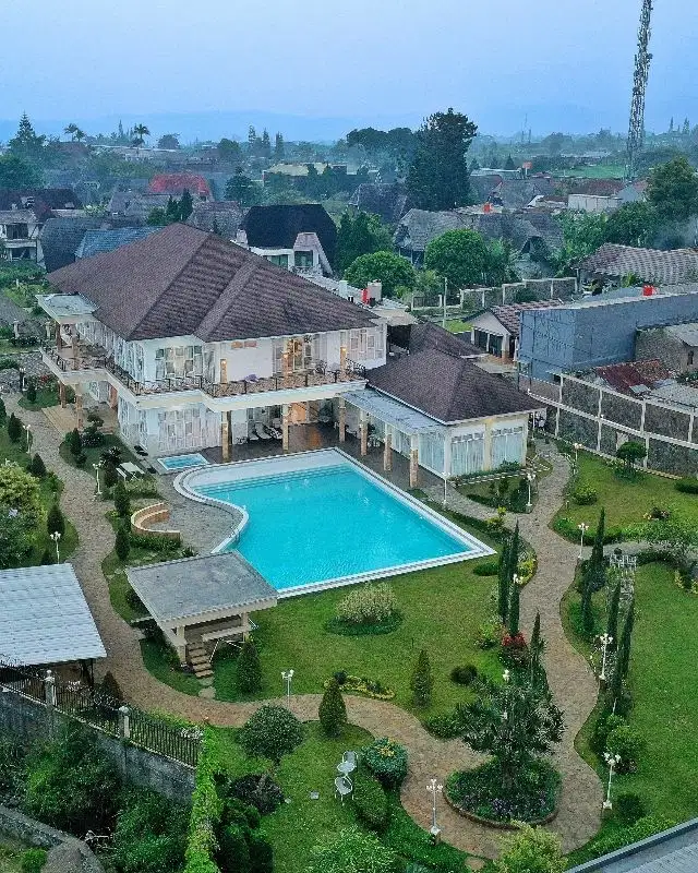 Villa Mewah Fully Furnished View Pegunungan Akses Lebar Di Cipanas
