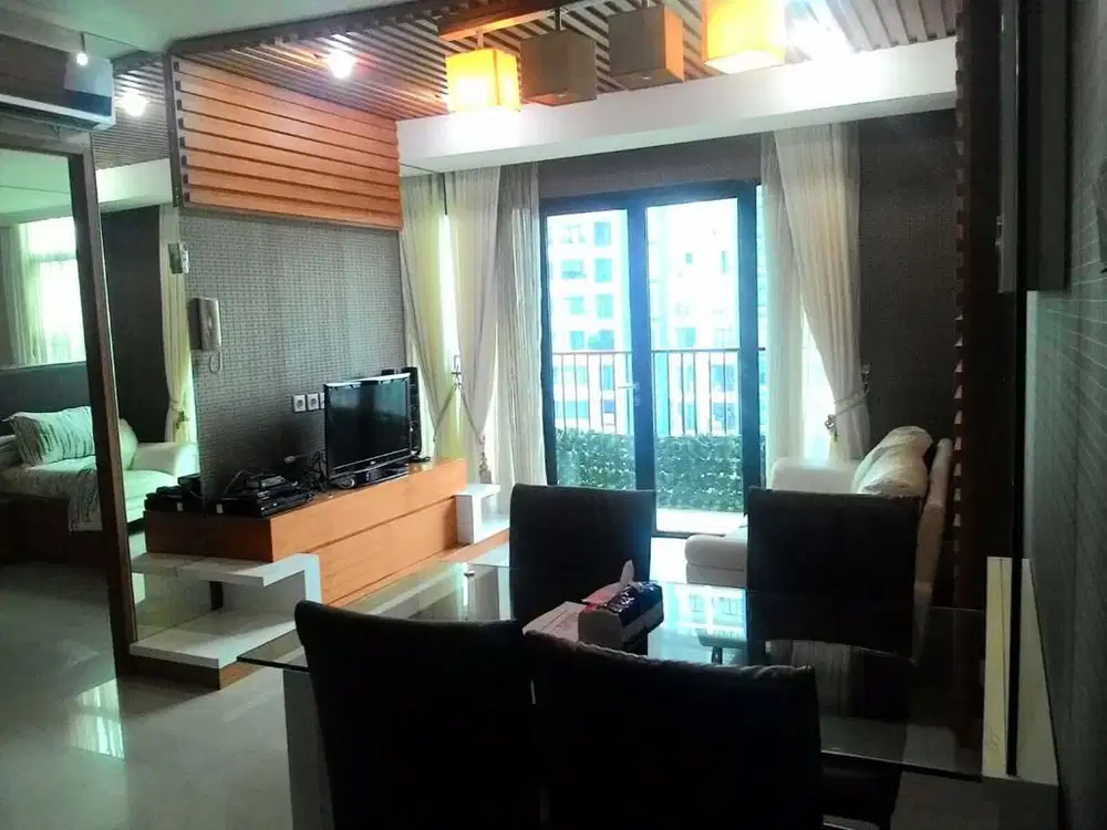 Spesialis apartement Hamptons park unit sewa 82 m2