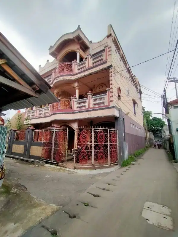 Rumah Mewah di Kacapiring