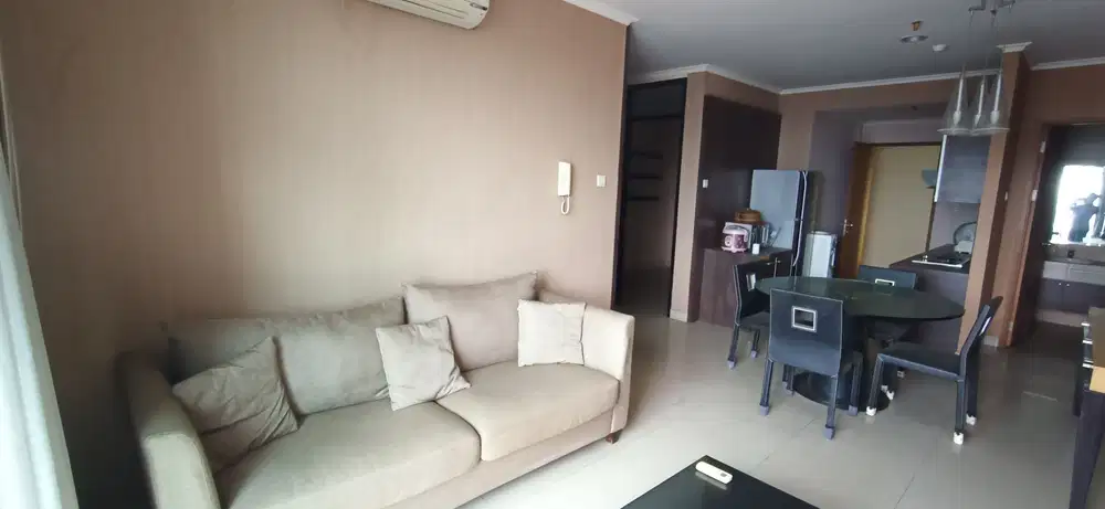 Spesialis apartement Hamptons park unit luas 96 m2