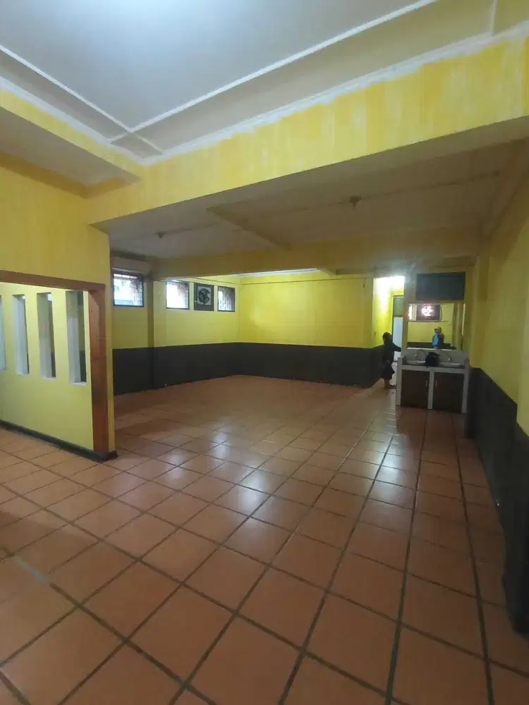 Disewakan Ruang Usaha ex Kuliner Lengkong Ramai dan Strategis