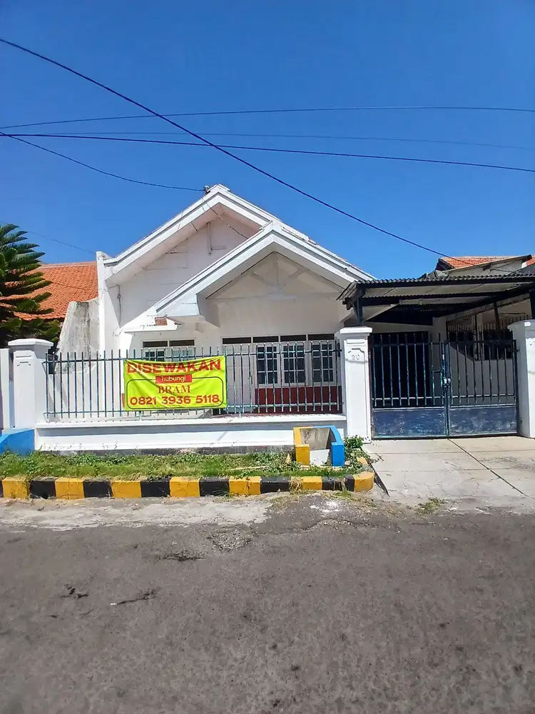 Disewakan Rumah Lokasi Strategis dekat dengan Merr