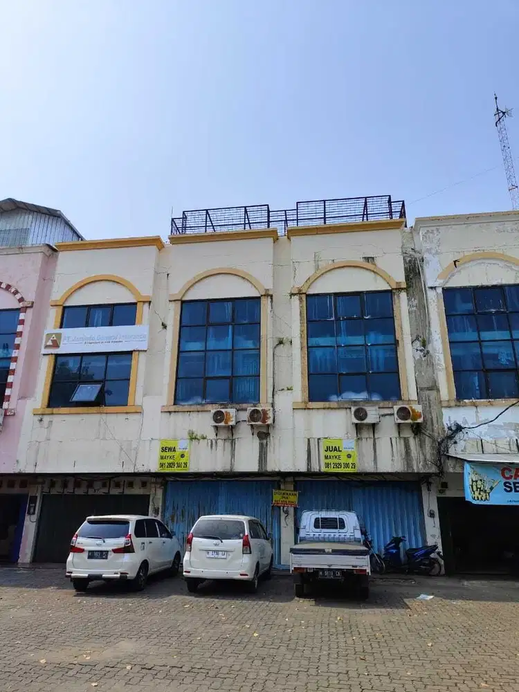 Ruko 2 lt di Jl. Brigjen Sudiarto, Lamper Tengah, Majapahit, Semarang