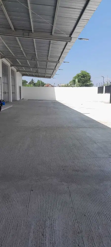 Gudang dekat tol siap huni