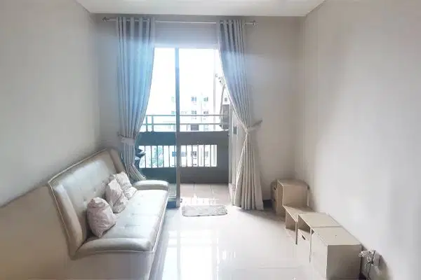 Disewa Apartemen Sky Terrace, Furnished Dengan View Kolam Renang