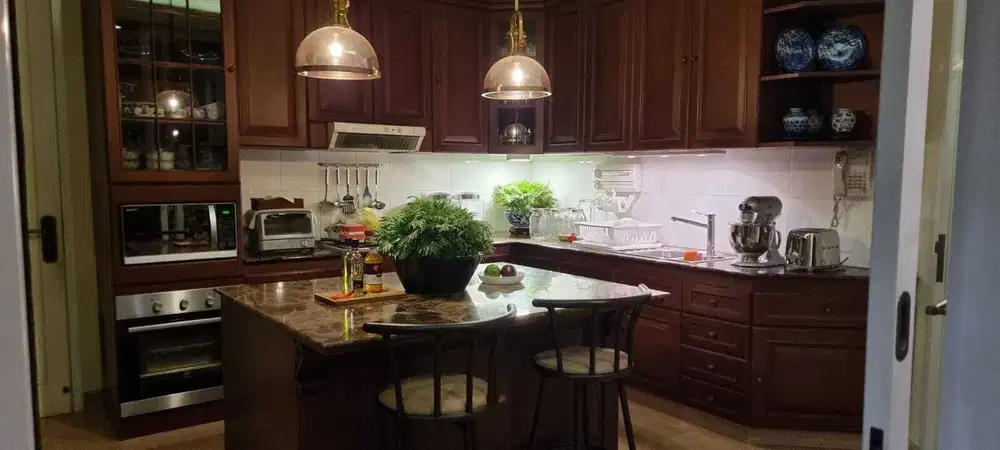 Puri Indah ! Rumah bagus Siap Huni! Lokasi bagus!