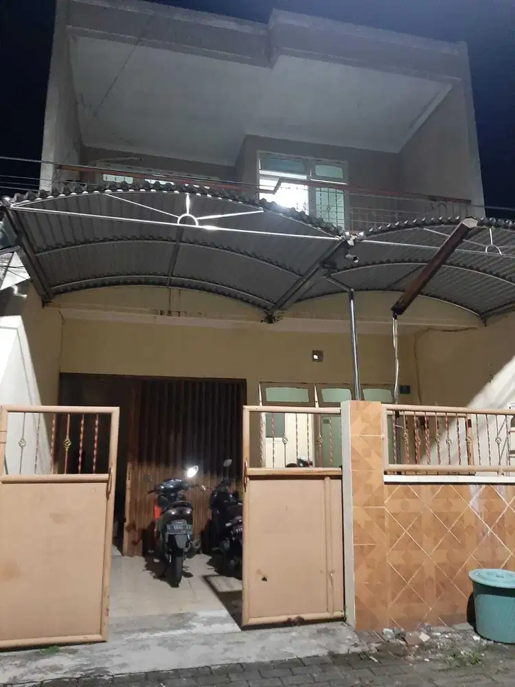 DISEWAKAN RUMAH 2 LANTAI SURABAYA TIMUR